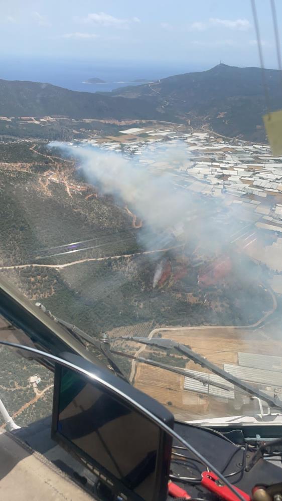 Kaş’ta çıkan orman yangını kısman kontrol altına alındı