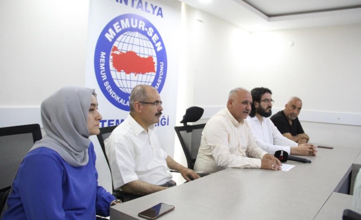 Kur'an-ı Kerim'e tekme atma olayına karışan 3 öğrenciye örgün eğitim dışı cezası verildi