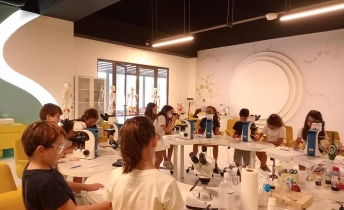 Tatil başladı Antalya Bilim Merkezinde yaz kampları başladı
