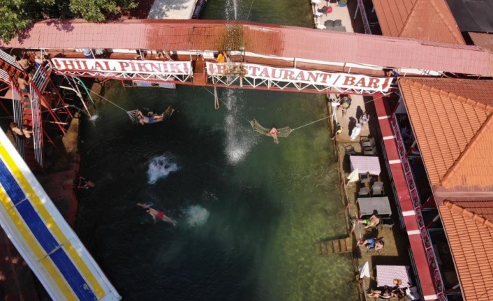 Alanya’nın bunaltıcı sıcağından kaçanların ilk durağı buz gibi suyuyla Dim Çayı oldu