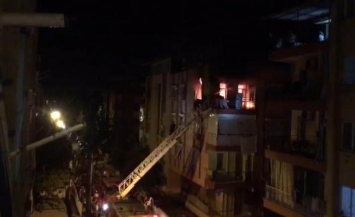 Alevlere teslim olan evde 2 çocuk mahsur kaldı