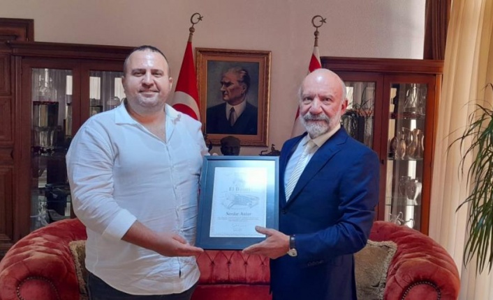 ALKÜ’ye KKTC’den sanat ödülü