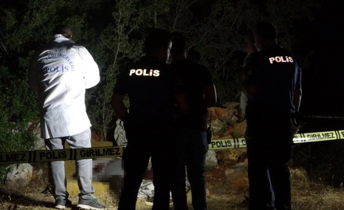 Antalya’da ormanlık alanda erkek cesedi bulundu