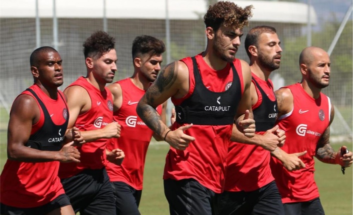 Antalyaspor, hazırlıklarına tesislerinde devam etti