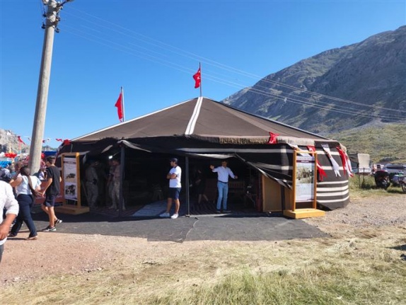 Gökbel'de kurulan Yörük Çadırı'nda geleneksel kültürümüz tanıtıldı