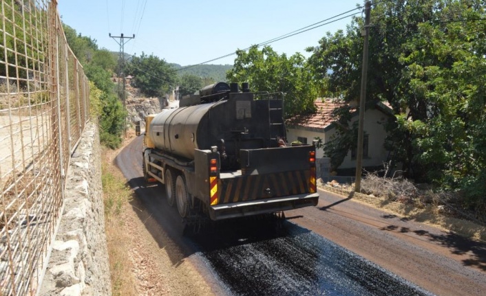 Gündoğmuş Güneycik yolu sathi asfaltla kaplanıyor
