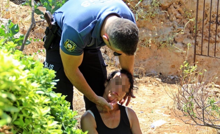 Sevgililerin kıskançlık kavgası, araya giren genci canından bezdirdi