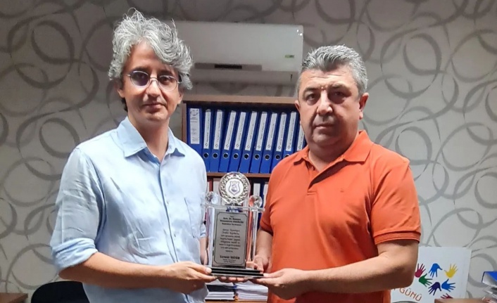 Uğur'dan Başkent'e teşekkür plaketi