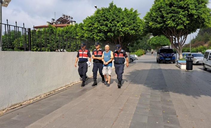 8 suçtan aranan şüpheli, başkasına ait kimlikle yakalandı