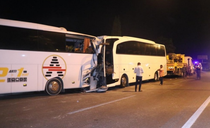 Alanya'da feci kaza: 2'si ağır 25 yaralı var