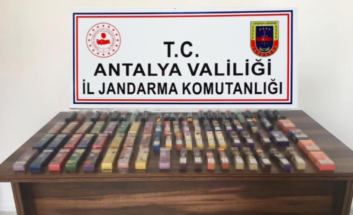 Alanya'da kaçak elektronik sigara ele geçirildi