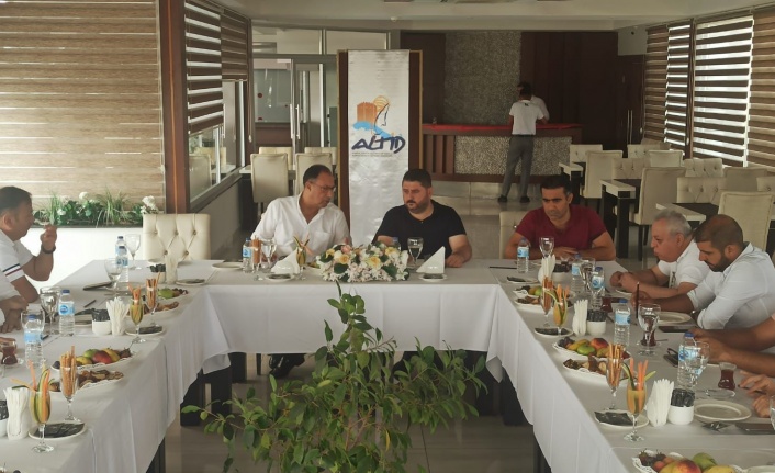 ALTSO Başkan Adayı Gömeç ile ALTİD üyeleri bir araya geldi