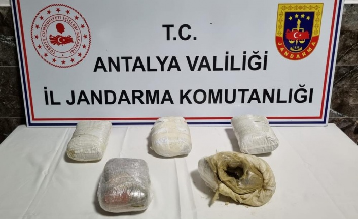 Antalya'da 5 kilogram toz esrar ele geçirildi