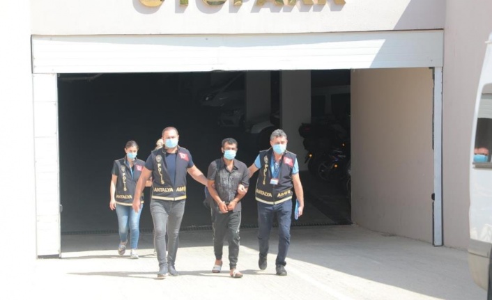 Antalya'da aranan 35 zanlı yakalandı