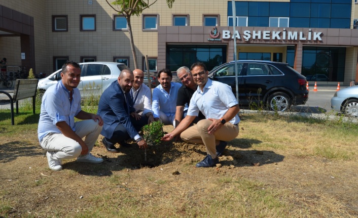 Başhekim Karahan'a anlamlı hediye