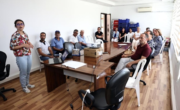 Büyükşehir çiftçinin toprağını analiz ediyor