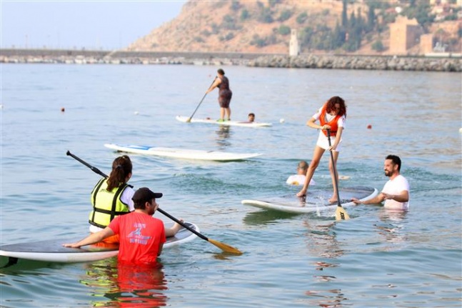 Engelli bireyler Sup Board yaparak moral buldu
