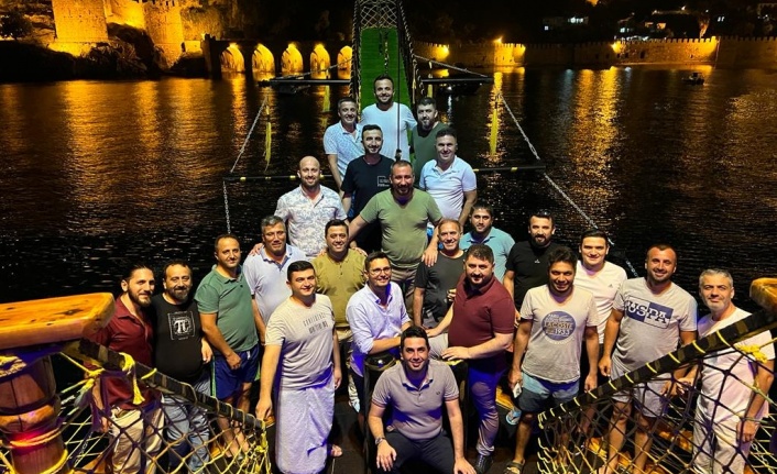 MÜSİAD üyeleri tekne turunda buluştu