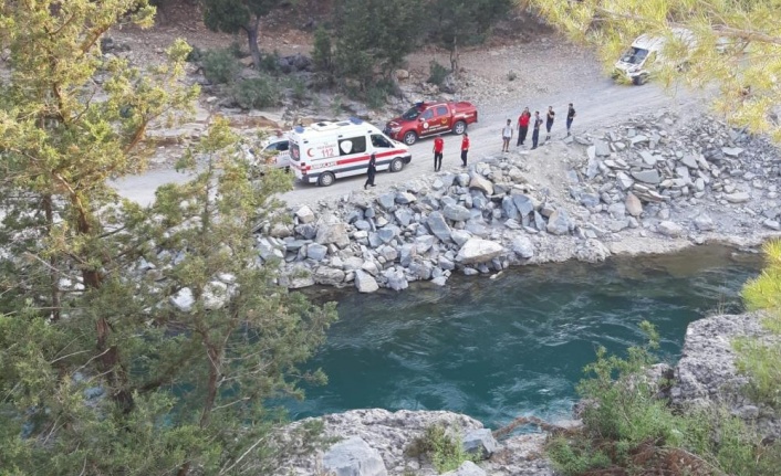 Serinlemek için Köprüçay'a giren gencin cesedi bulundu