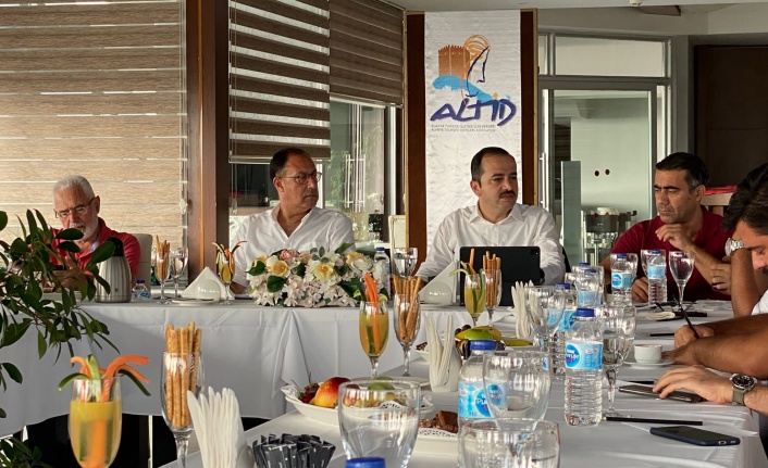 Toksöz'den ALTİD yönetimine sunum