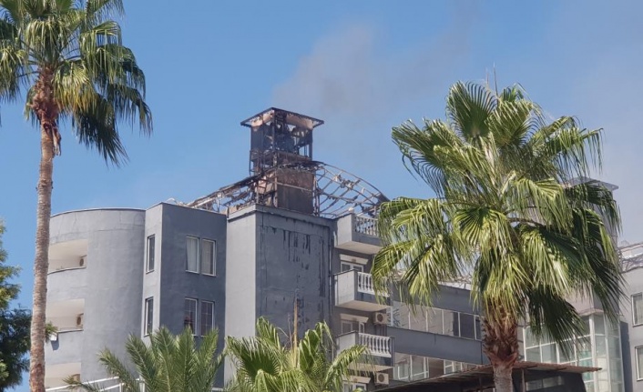 Alanya’da korkutan otel yangını söndürüldü