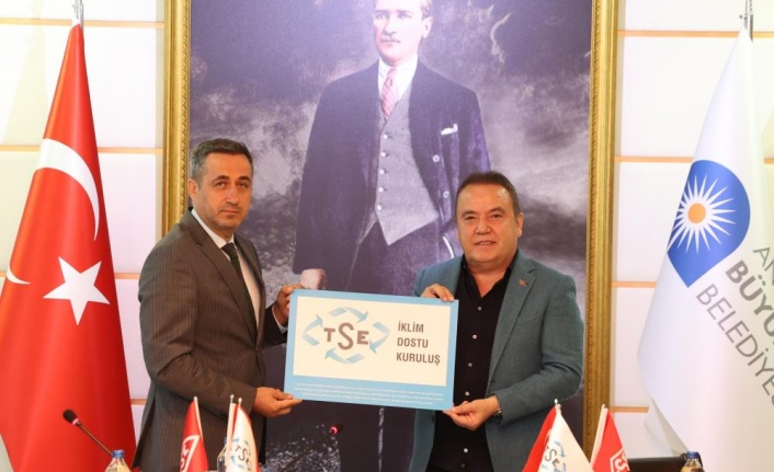 Antalya Büyükşehir Belediyesi Türkiye’nin ilk 'iklim dostu belediyesi' oldu