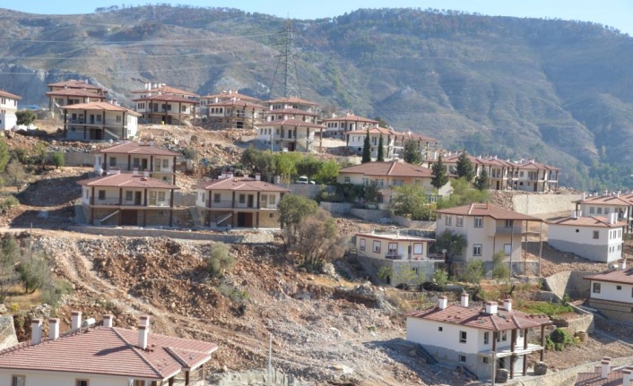 Antalya'da orman yangını sonrası devlet adeta yeni bir köy inşa etti