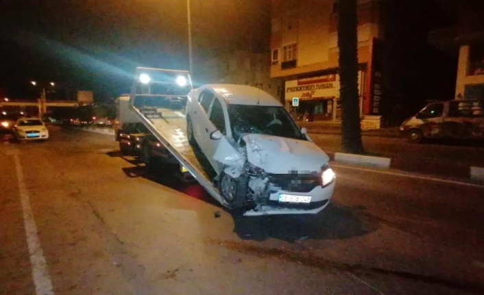 Antalya'ya tatile gelen kuzenler, dönüş yolunda birbirlerine çarptı