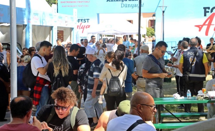 Antalya’da ‘Food Fest’ alanına yoğun ilgi