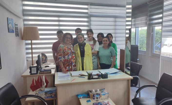 DEMKOD öğrencilere destek oluyor