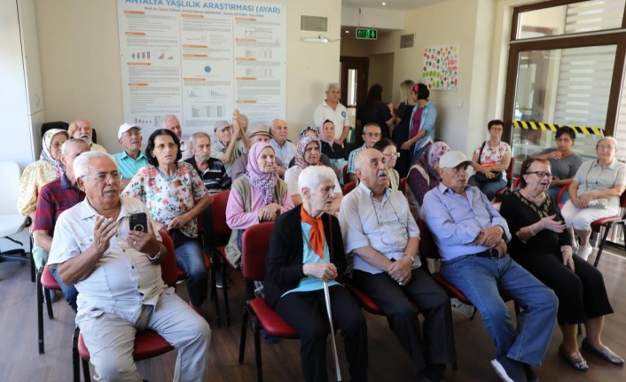 Dünya Alzheimer Günü Mavi Ev’de kutlandı