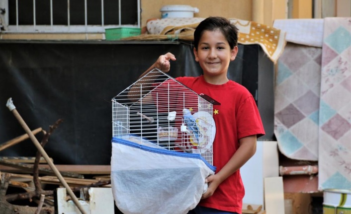 'Hayat arkadaşım' dediği kuşu Antalya’da kayboldu, Mersin’de bulundu