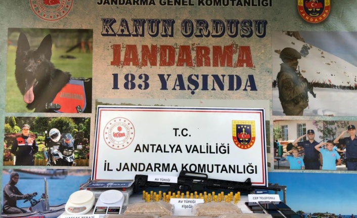 Piyasaya sürülmeye hazırlanan 5 kilogram uyuşturucuya jandarma baskını