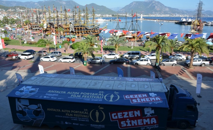 Sinema Tırına Manavgat ve Alanya’da yoğun ilgi