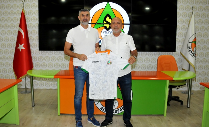 TFF Yönetim Kurulu Üyesi Üçdan'dan Alanyaspor'a ziyaret