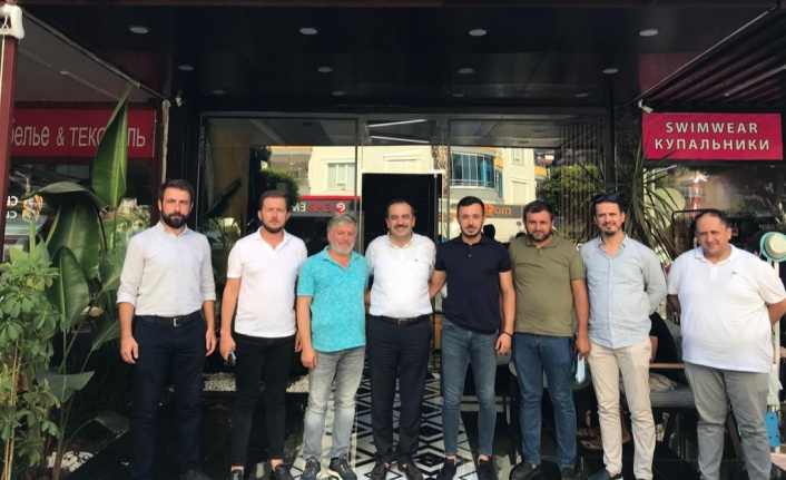 Toksöz emlak sektörünün sorunlarını dinledi