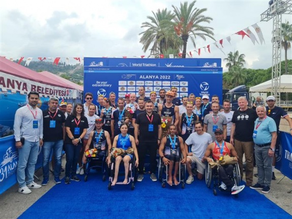 31. Alanya Triatlonu büyük bir çoşkuyla başladı