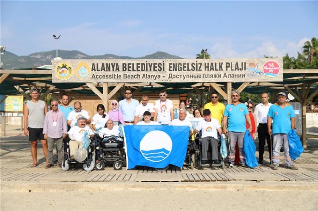 Alanya Belediyesi Engelsiz Halk Plajı'nda anlamlı etkinlik