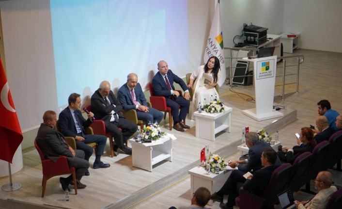 Alanya HEP Üniversitesi’nde ‘Kimseyi geride bırakma’ sloganıyla gıda paneli