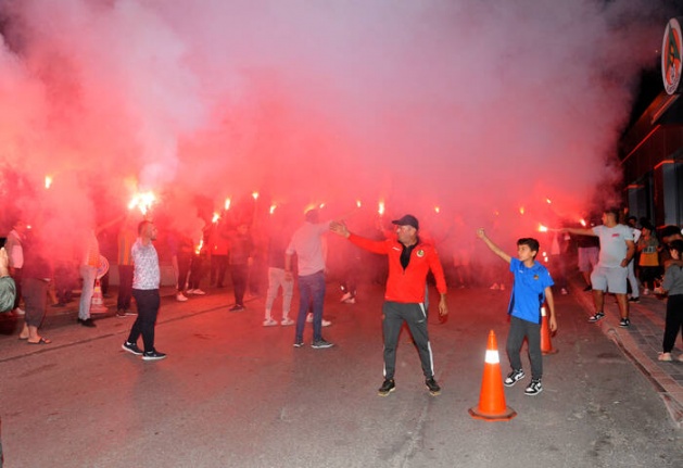 Alanyaspor'a taraftardan moral desteği