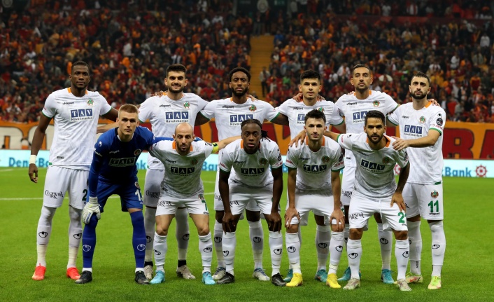 Alanyaspor, bir puanı 90 artıda kurtardı
