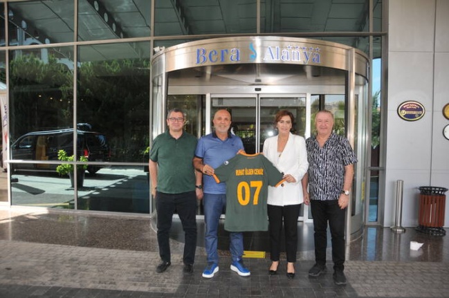Alanyaspor'dan Alanya Bera Otel’e ziyaret