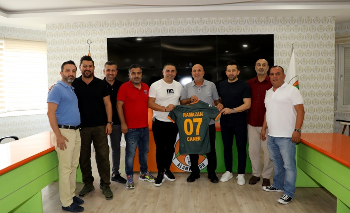 Alanyaspor'un Hatayspor deplasmanı sponsoru Ramazan Caner oldu