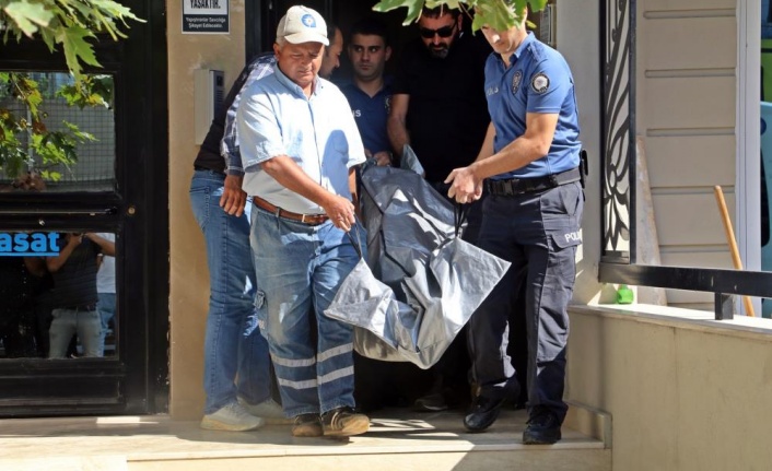 Almanca öğretmeninin evinde 17 yaşındaki öğrencisinin şüpheli ölümü