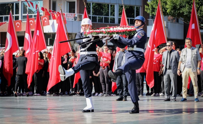 Antalya'da 29 Ekim Cumhuriyet Bayramı kutlamaları