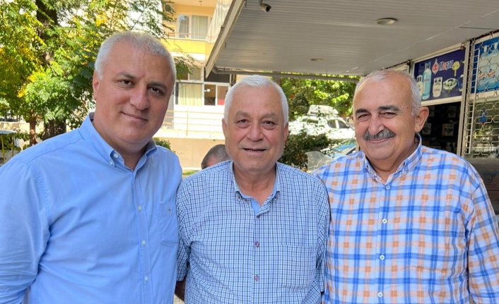 Erdem, Cuma Pazarı'nda takdir topladı