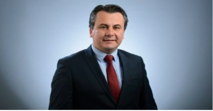 Yılmaz Bağışlar’dan ‘kavgacı siyaset’ göndermesi