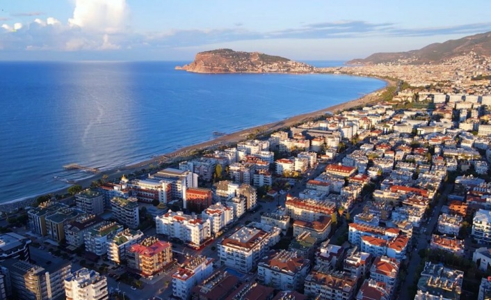 Alanya’da konut sahibi yabancılar mülklerini günlük ve aylık kiraya veriyor