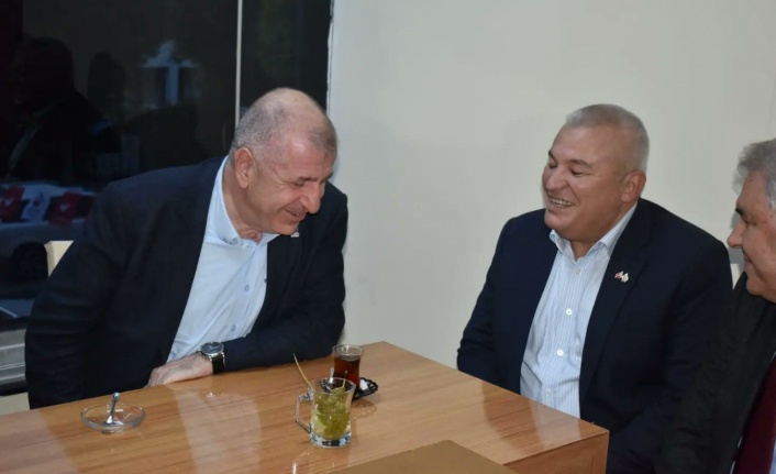 Alanya’da siyasi parti teşkilat ofisi açılışlarında Şahin’e yoğun ilgi