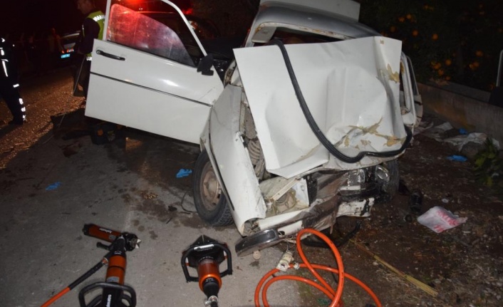 Antalya'da cip ile otomobil çarpıştı: 2 ölü, 3 yaralı